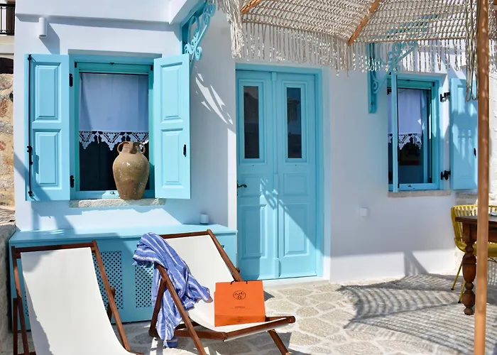 Salt Retreat - Seafront Villa