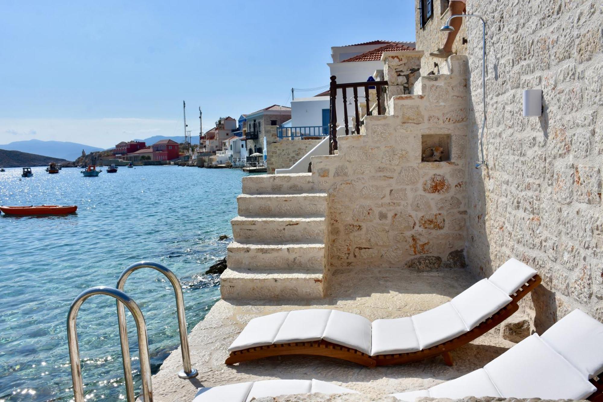 Salt Retreat - Seafront *